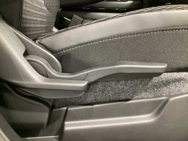Mazda Flair Crossover 8