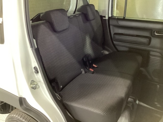 Mazda Flair Crossover 10