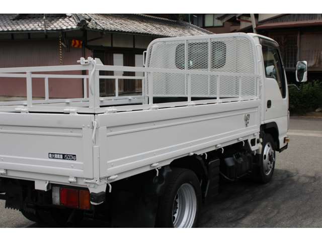 Isuzu Elf 11
