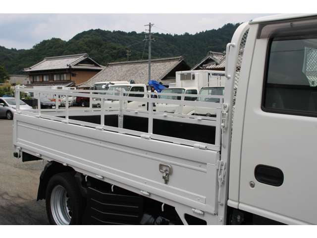 Isuzu Elf 10