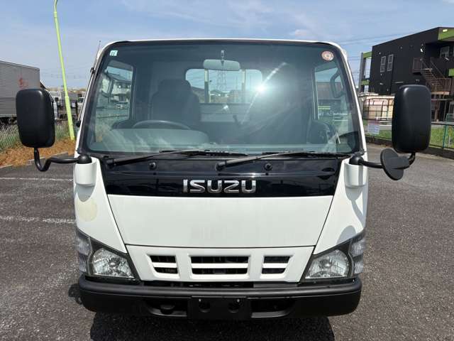 Isuzu Elf 12