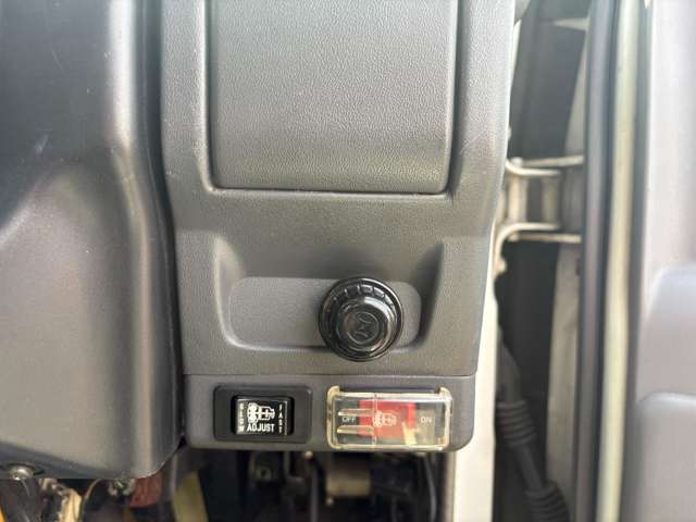 Isuzu Elf 5
