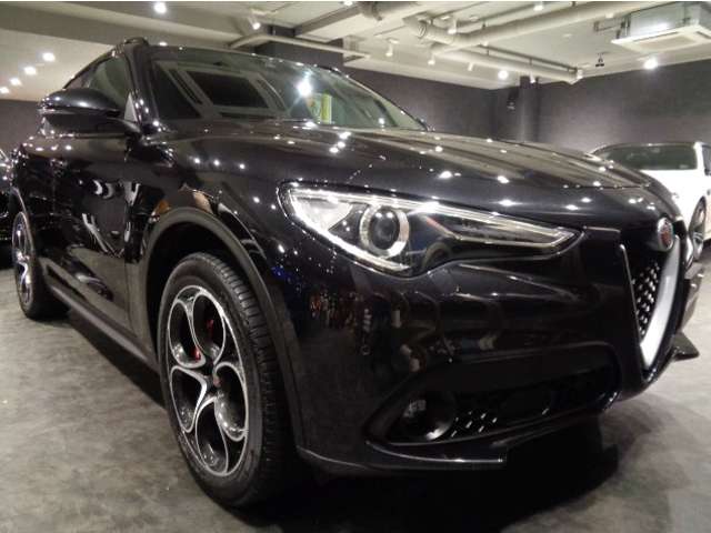 Alfa Romeo Stelvio 2