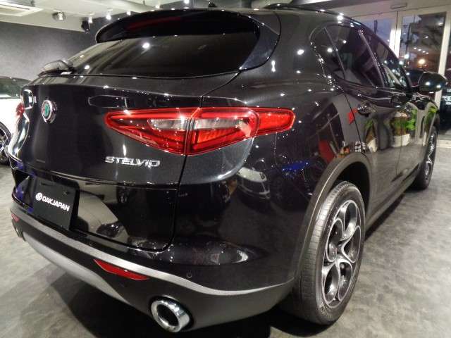 Alfa Romeo Stelvio 3