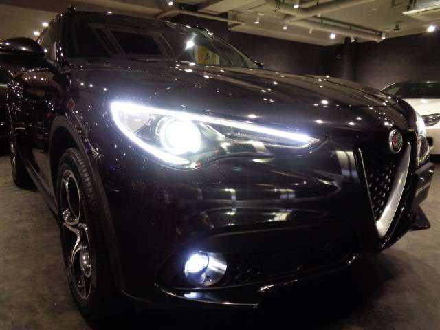 Alfa Romeo Stelvio 6