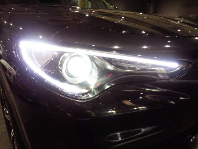 Alfa Romeo Stelvio 10