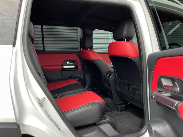 Mercedes-Benz GLB 10