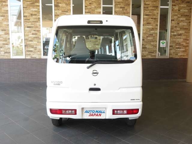 Nissan NV100 Clipper 6