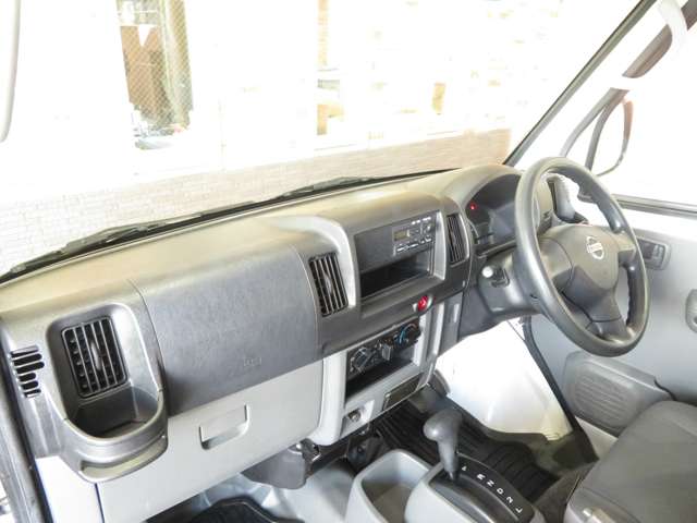 Nissan NV100 Clipper 9