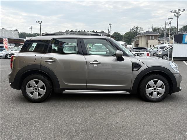 MINI Crossover 5