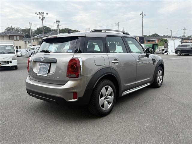 MINI Crossover 7