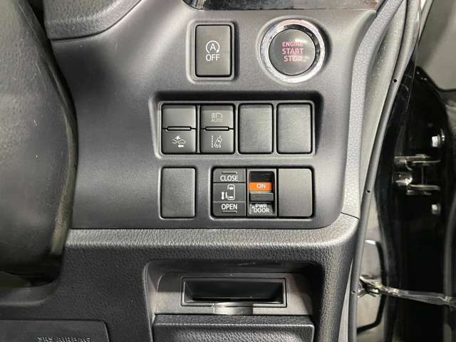 Toyota Voxy 5