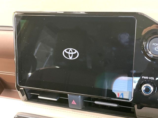 Toyota Noah 3