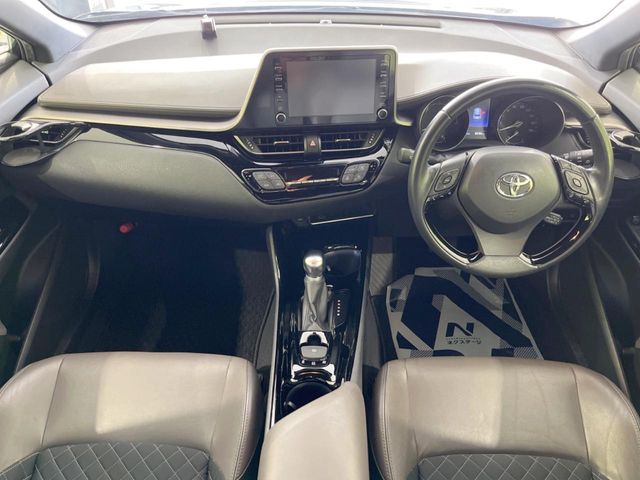 Toyota C-HR 2