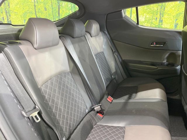 Toyota C-HR 9