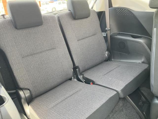Toyota Sienta 8