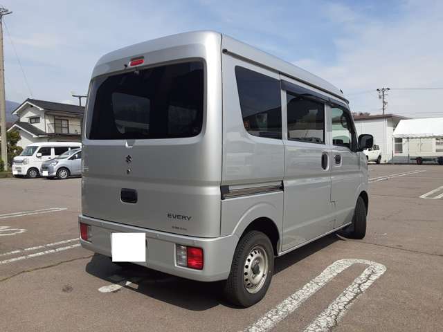 Suzuki Every 8