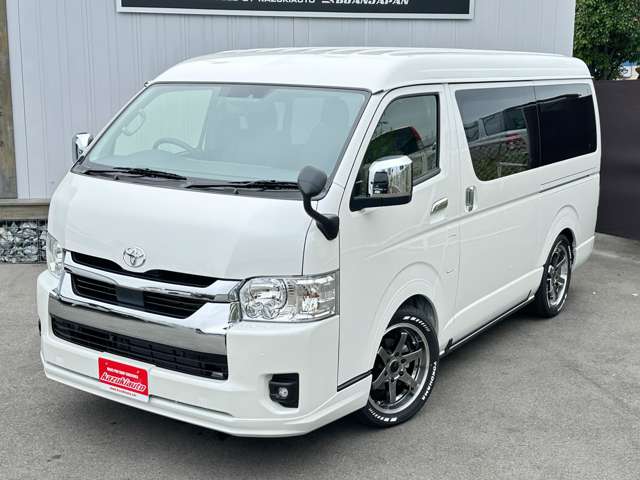Toyota Hiace 5