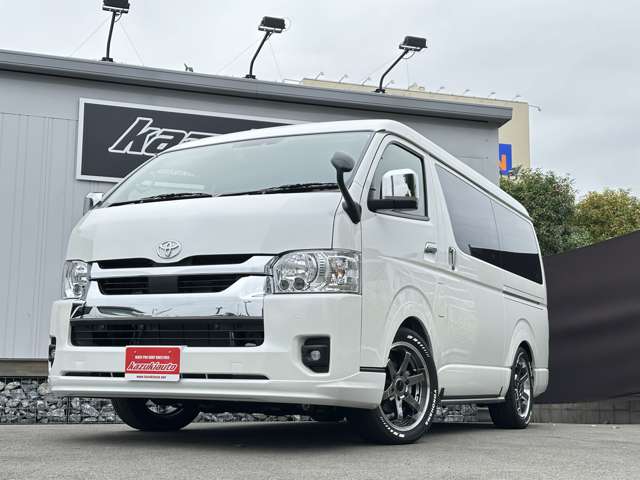 Toyota Hiace 6