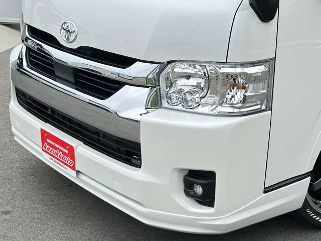 Toyota Hiace 7