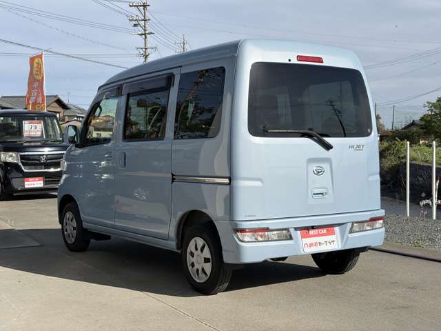 Daihatsu Hijet Cargo 11