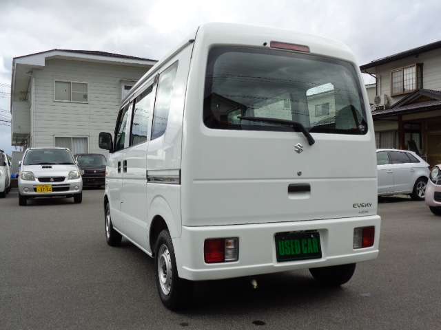 Suzuki Every 8