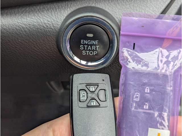 Toyota Isis 6
