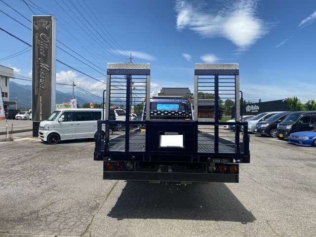 Mitsubishi Fuso Canter 11