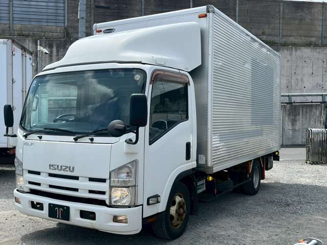 Isuzu Elf 4