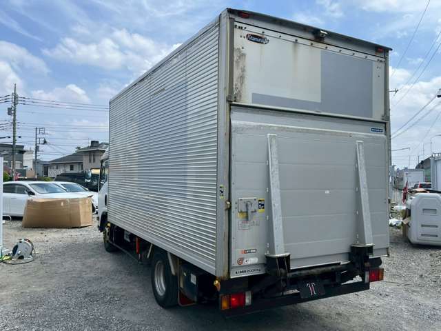 Isuzu Elf 6