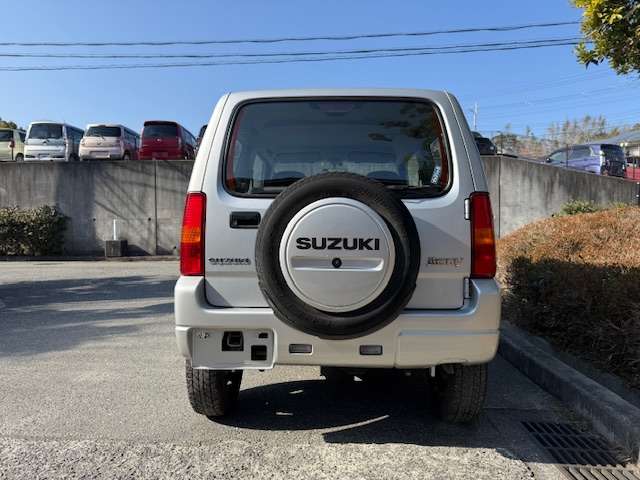 Suzuki Jimny 11