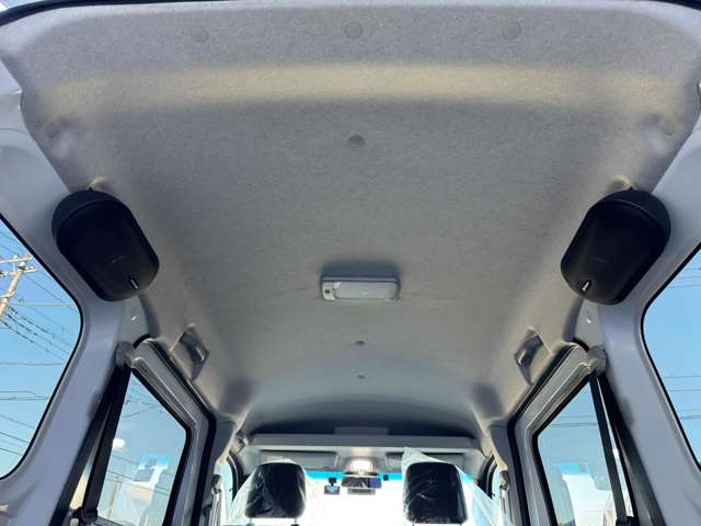 Daihatsu Hijet Cargo 3
