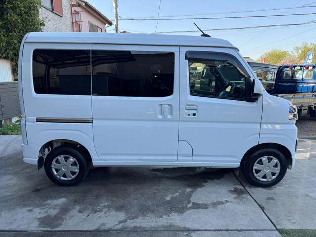 Daihatsu Hijet Cargo 10