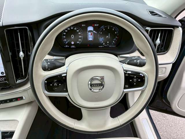 Volvo XC60 11