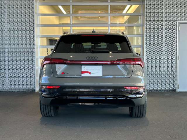 Audi Q8 e-tron 5