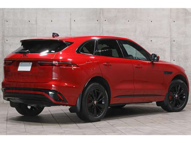 Jaguar F-Pace 2