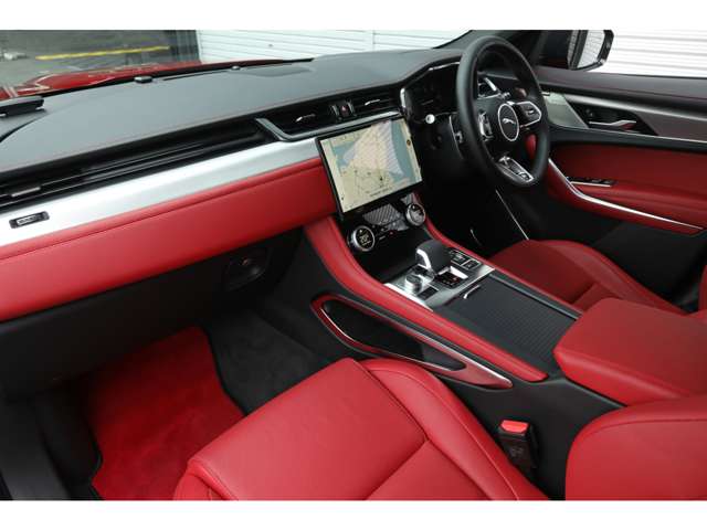 Jaguar F-Pace 3