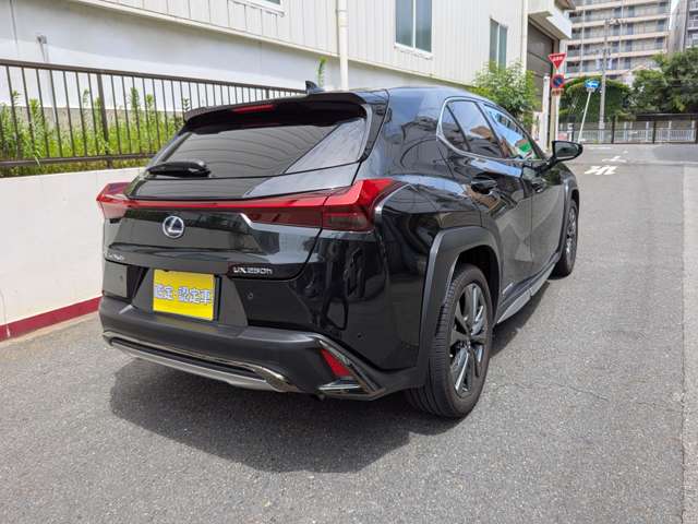 Lexus UX 4