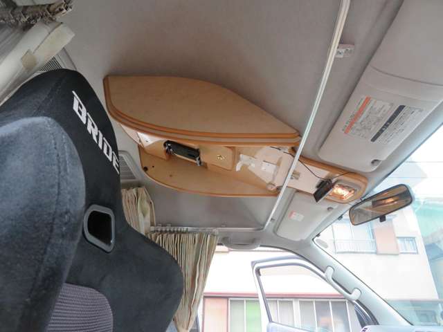 Toyota Regius Ace 12