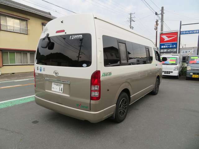 Toyota Regius Ace 3