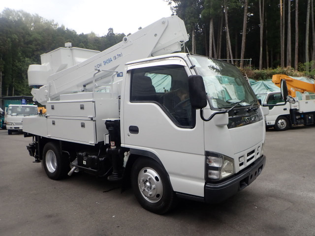 Isuzu Elf 6