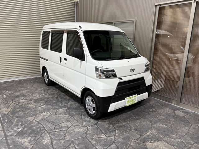 Daihatsu Hijet Cargo 12