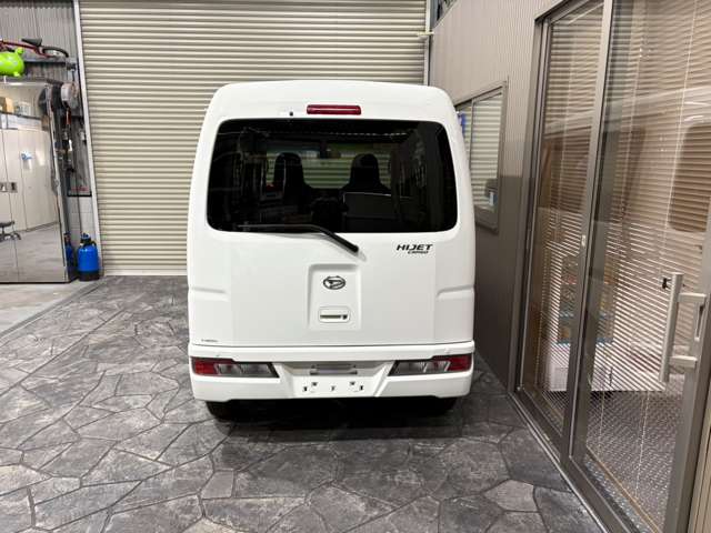 Daihatsu Hijet Cargo 8