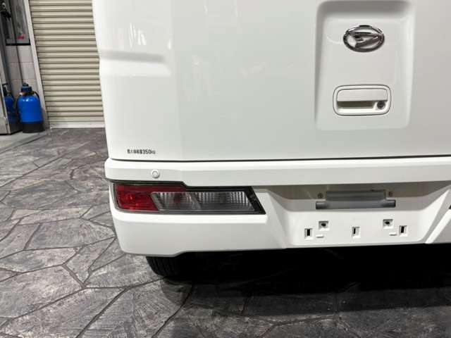 Daihatsu Hijet Cargo 9