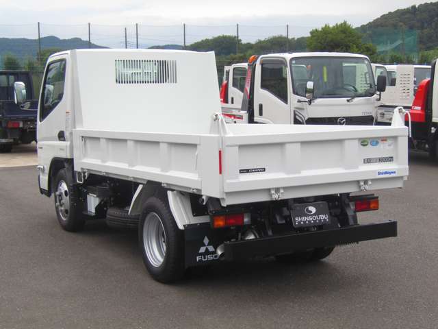 Mitsubishi Fuso Canter 9