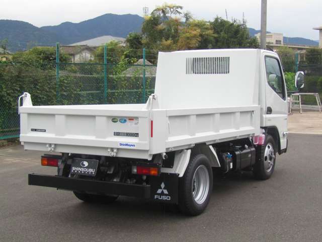 Mitsubishi Fuso Canter 7