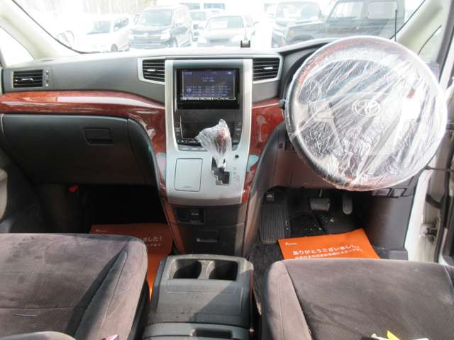 Toyota Vellfire 12