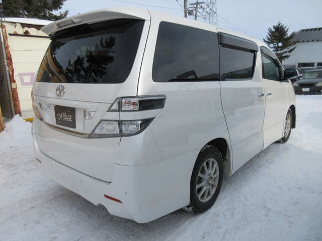 Toyota Vellfire 9