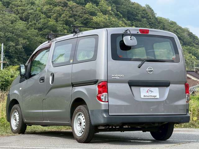 Nissan NV200 Vanette Van 4