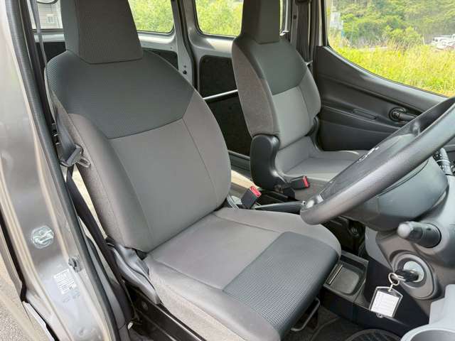 Nissan NV200 Vanette Van 8
